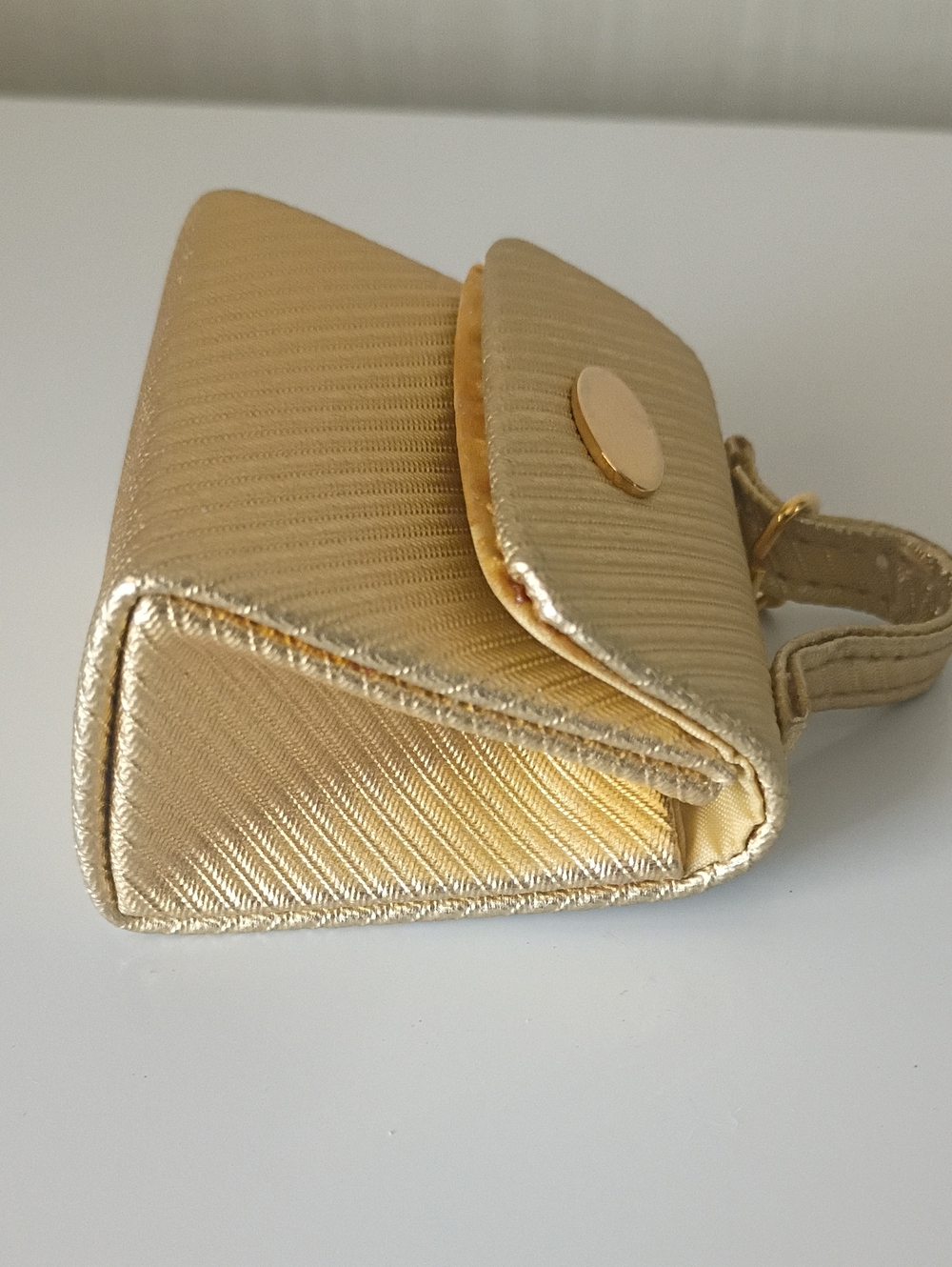 Vintage Estee Lauder Gold Mini Handbag Purse Keychain Pre-Owned Snap Closure - Picture 4 of 10